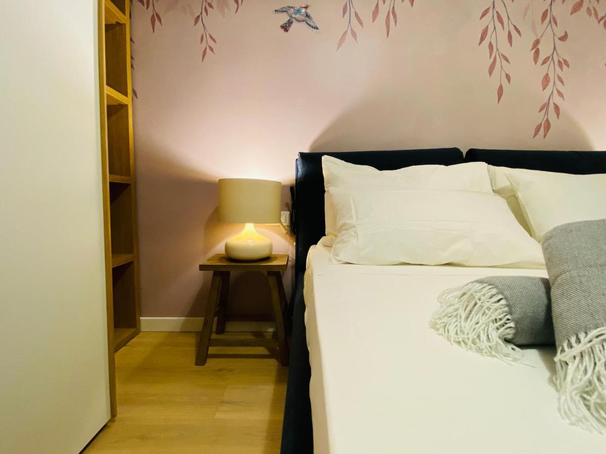 Piazzaborsa Charme Apartment ตรีเอสเต ภายนอก รูปภาพ
