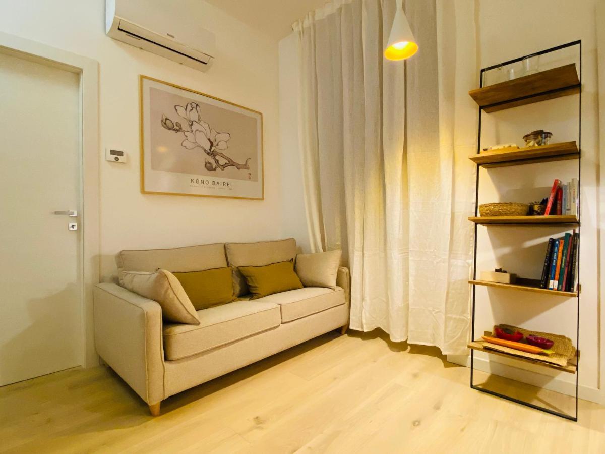 Piazzaborsa Charme Apartment ตรีเอสเต ภายนอก รูปภาพ